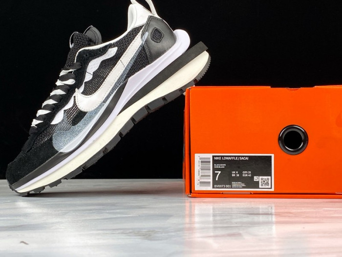Sacai X Nike LDV Waffle 