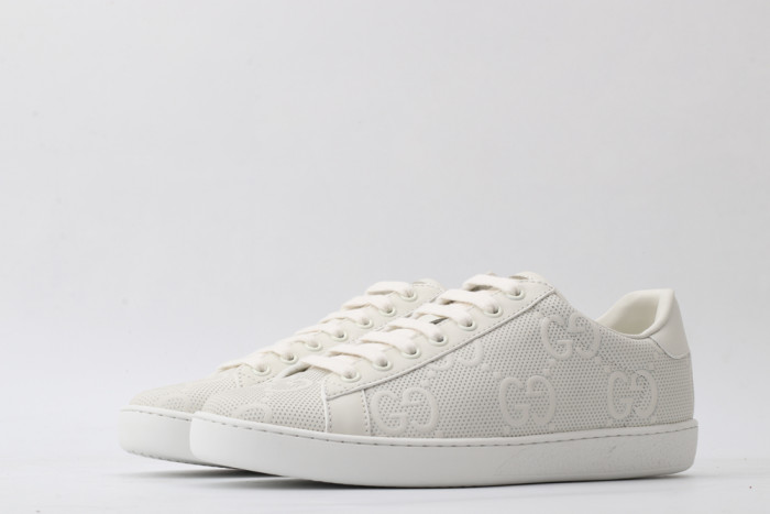 G*u*i low-top sneaker