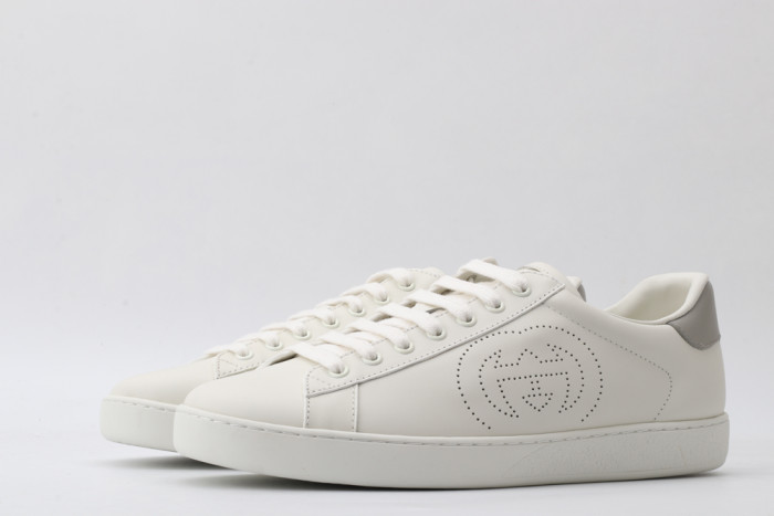 G*u*i low-top sneaker