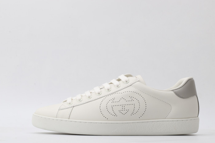 G*u*i low-top sneaker