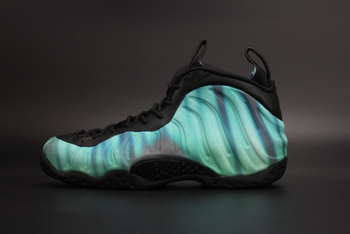 nike air foamposite one “N0*Hern lights” black/green mens 840559-001