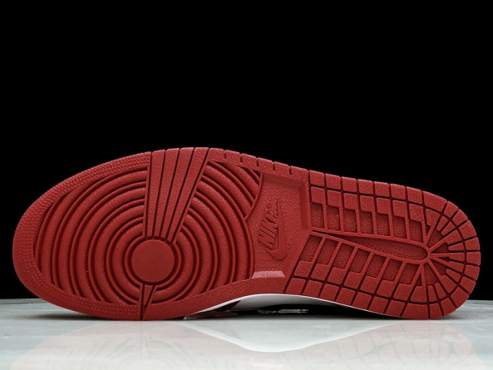 Air Jordan 1 Retro High OG "Chicago" 555088-101