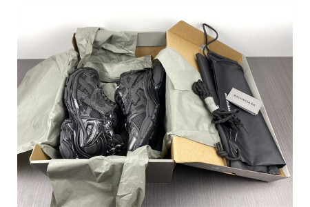 balcia track runner black Ba*len*cia*ga