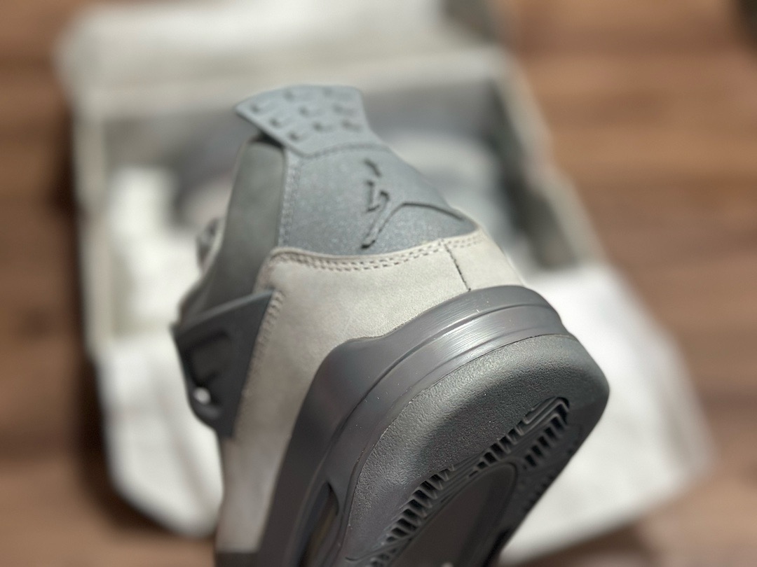 Jordan 4 Ash cement FQ7928-001