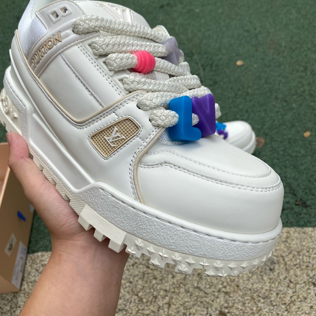LV TRAINER MAXI White