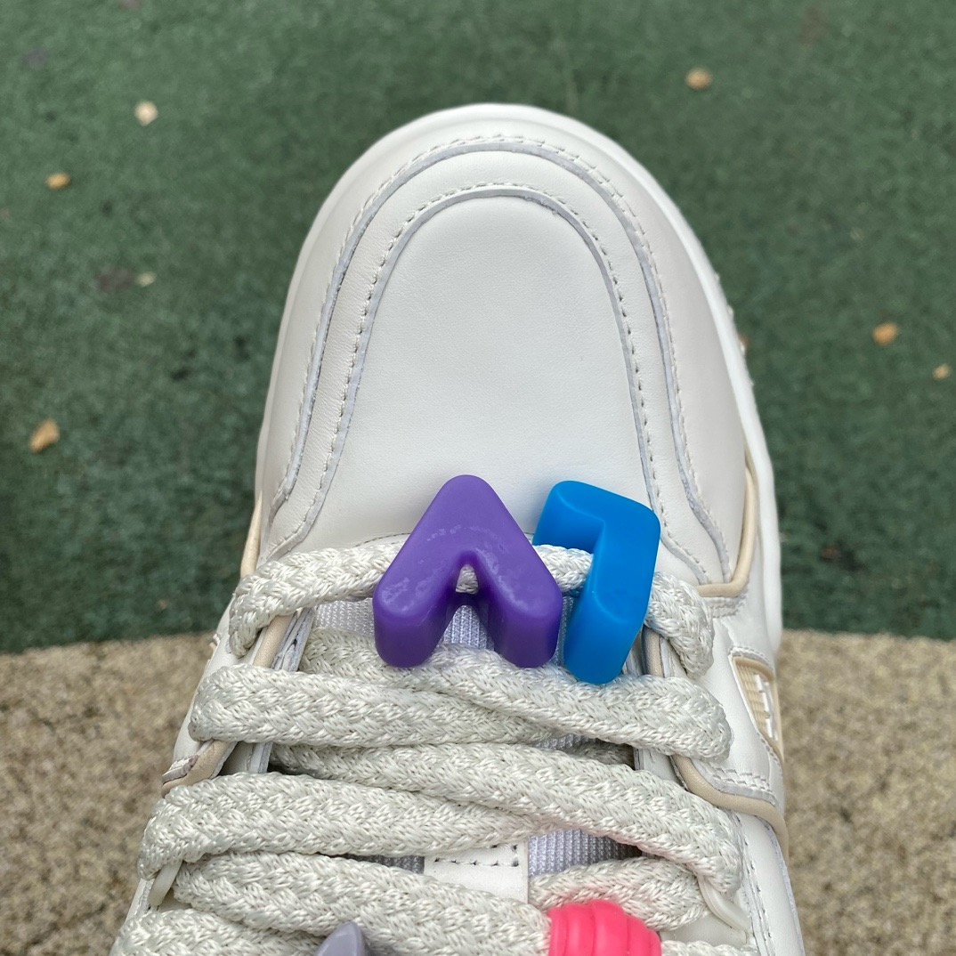 LV TRAINER MAXI White