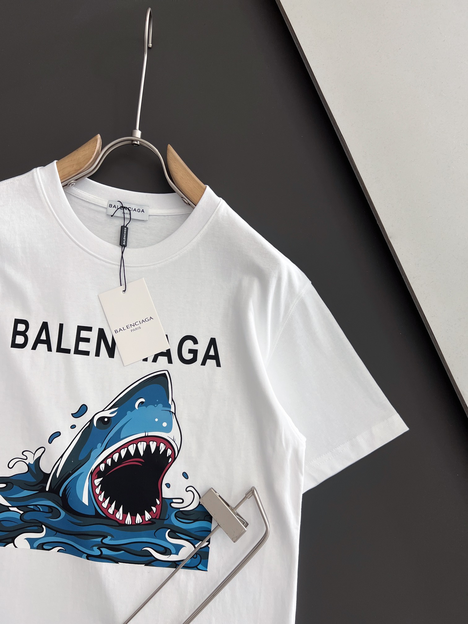 Ba*len*cia*ga t-shirts