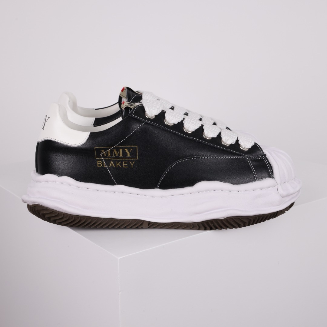 Ma*s*n mihara yasuhiro mmy sneaker