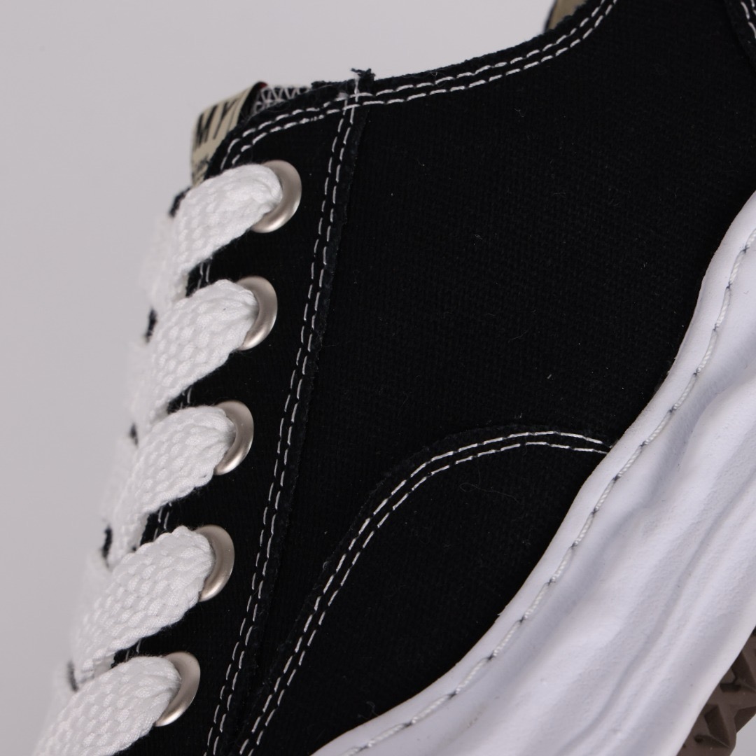 Ma*s*n mihara yasuhiro mmy sneaker