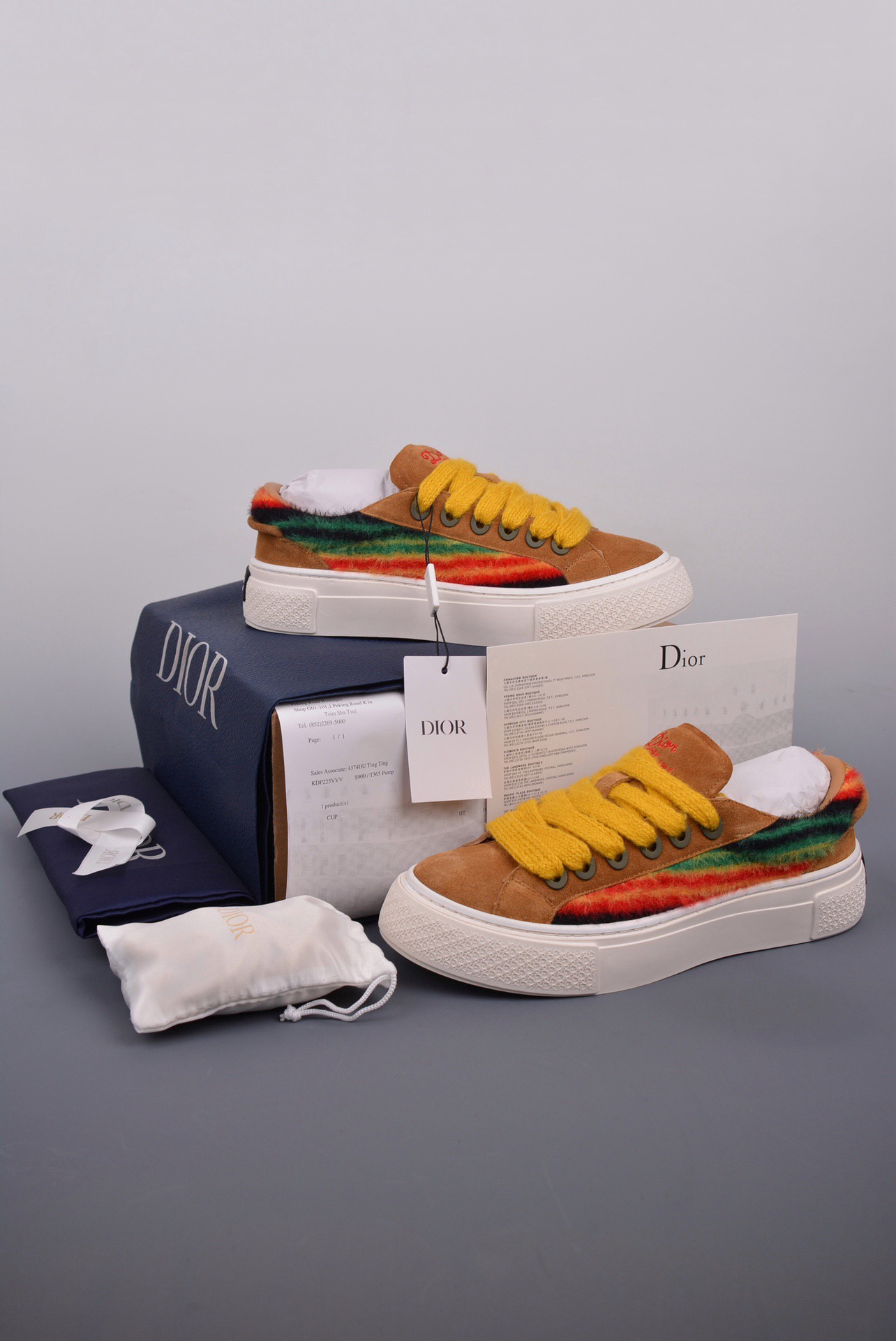 DR B33 SNEAKER