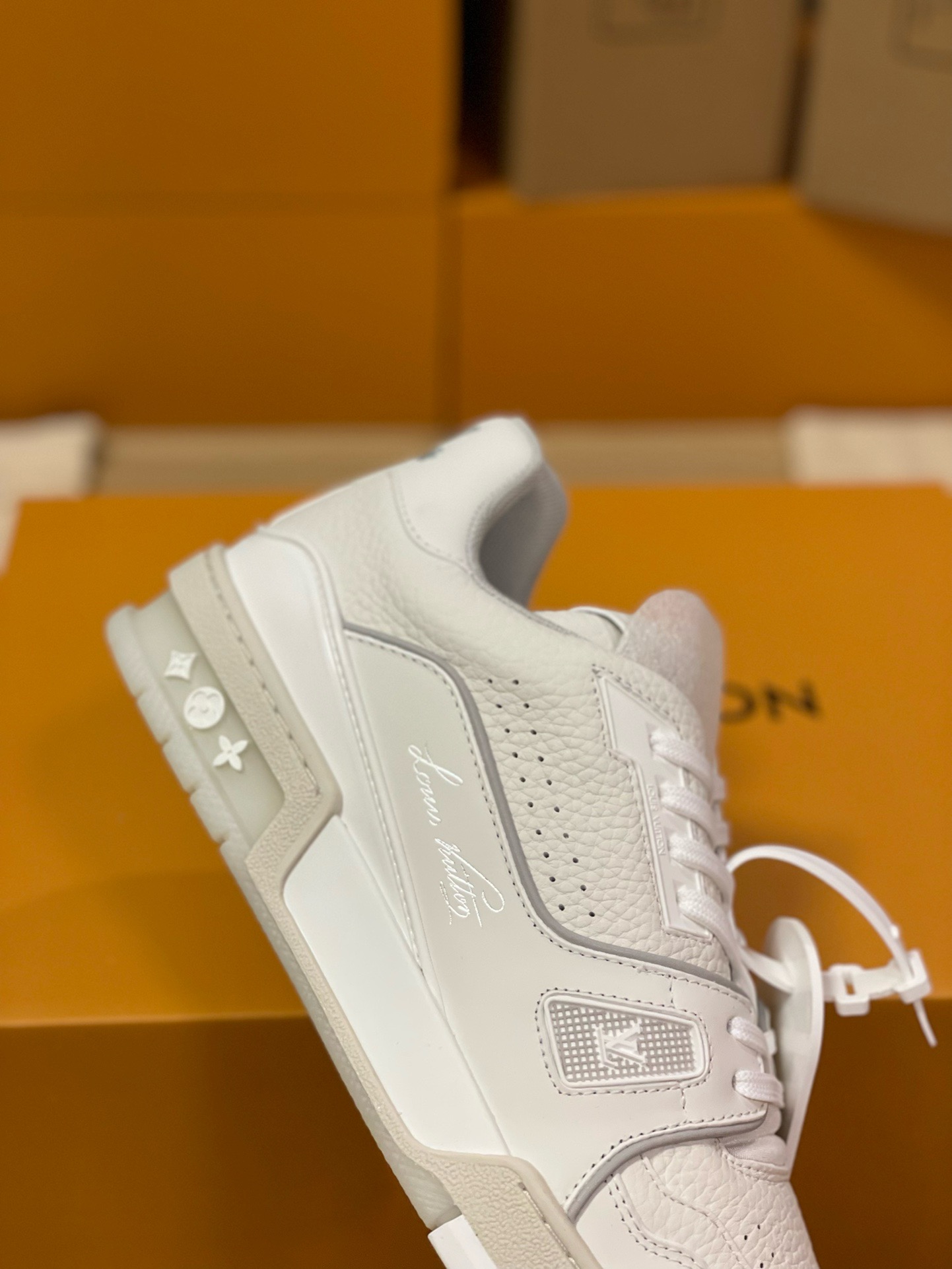 Loui Vuitto TRAINER SNEAKER