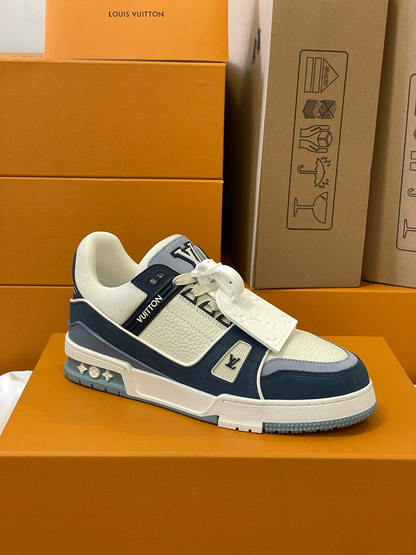 Loui Vuitto TRAINER SNEAKER