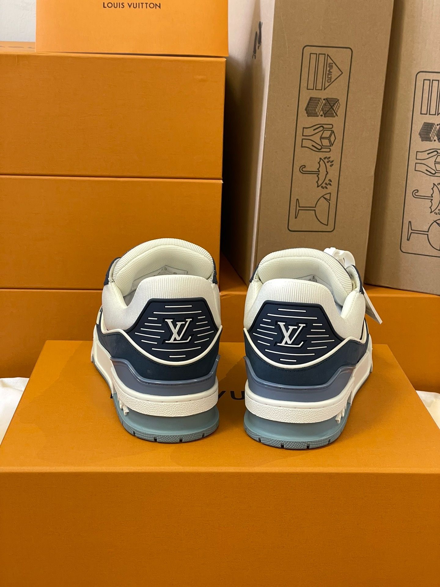 Loui Vuitto TRAINER SNEAKER