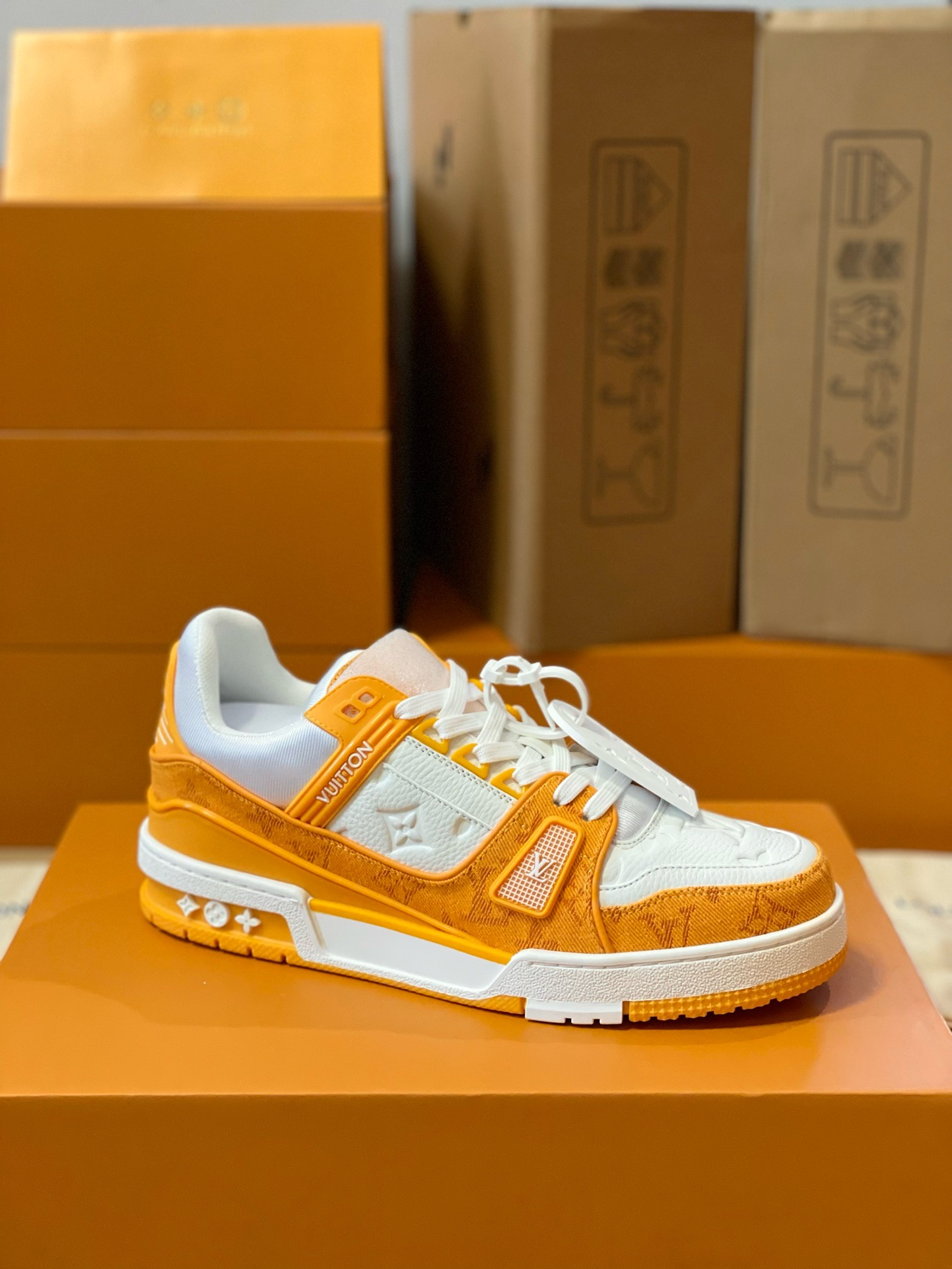 Loui Vuitto TRAINER SNEAKER