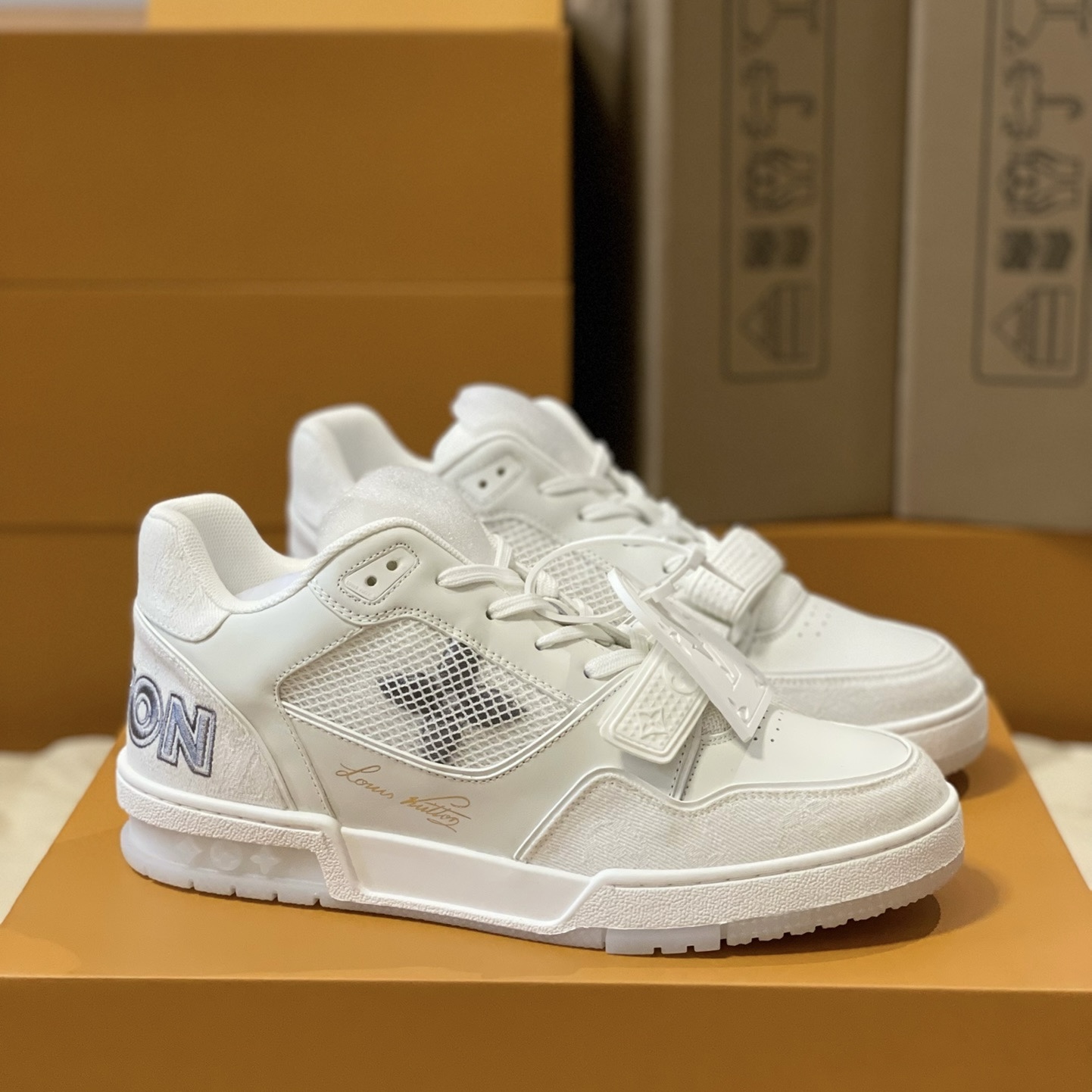 Loui Vuitto TRAINER SNEAKER