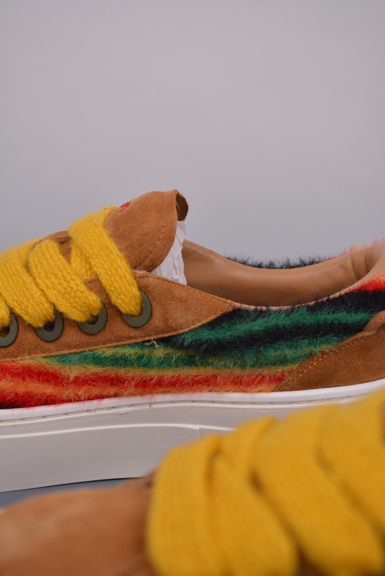 DR B33 SNEAKER