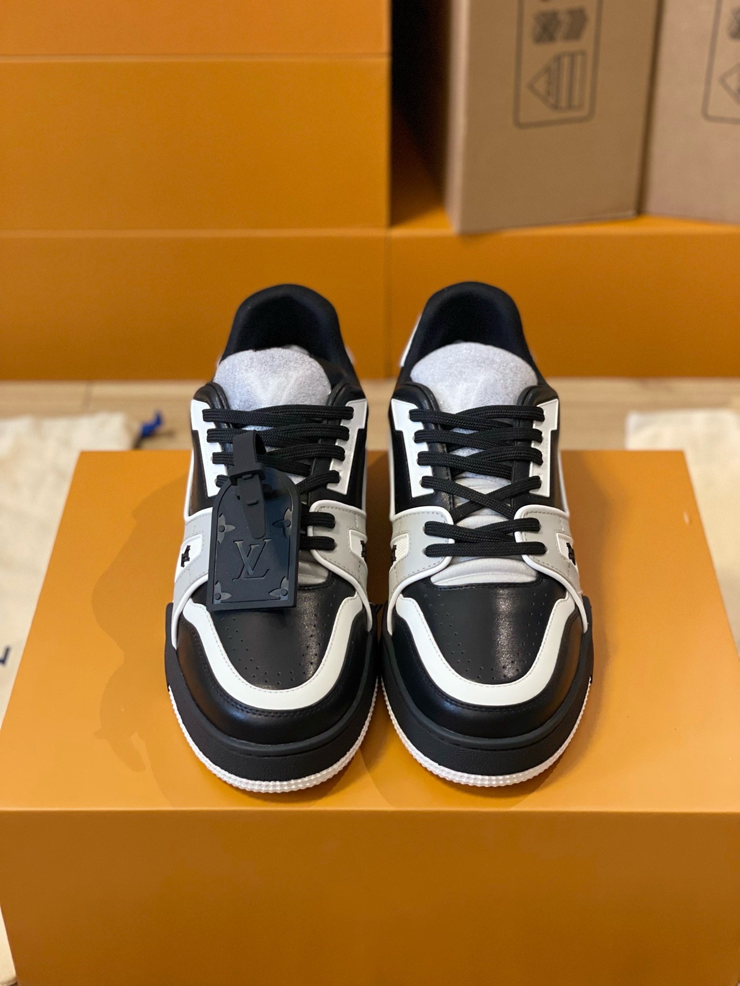 Loui Vuitto TRAINER SNEAKER