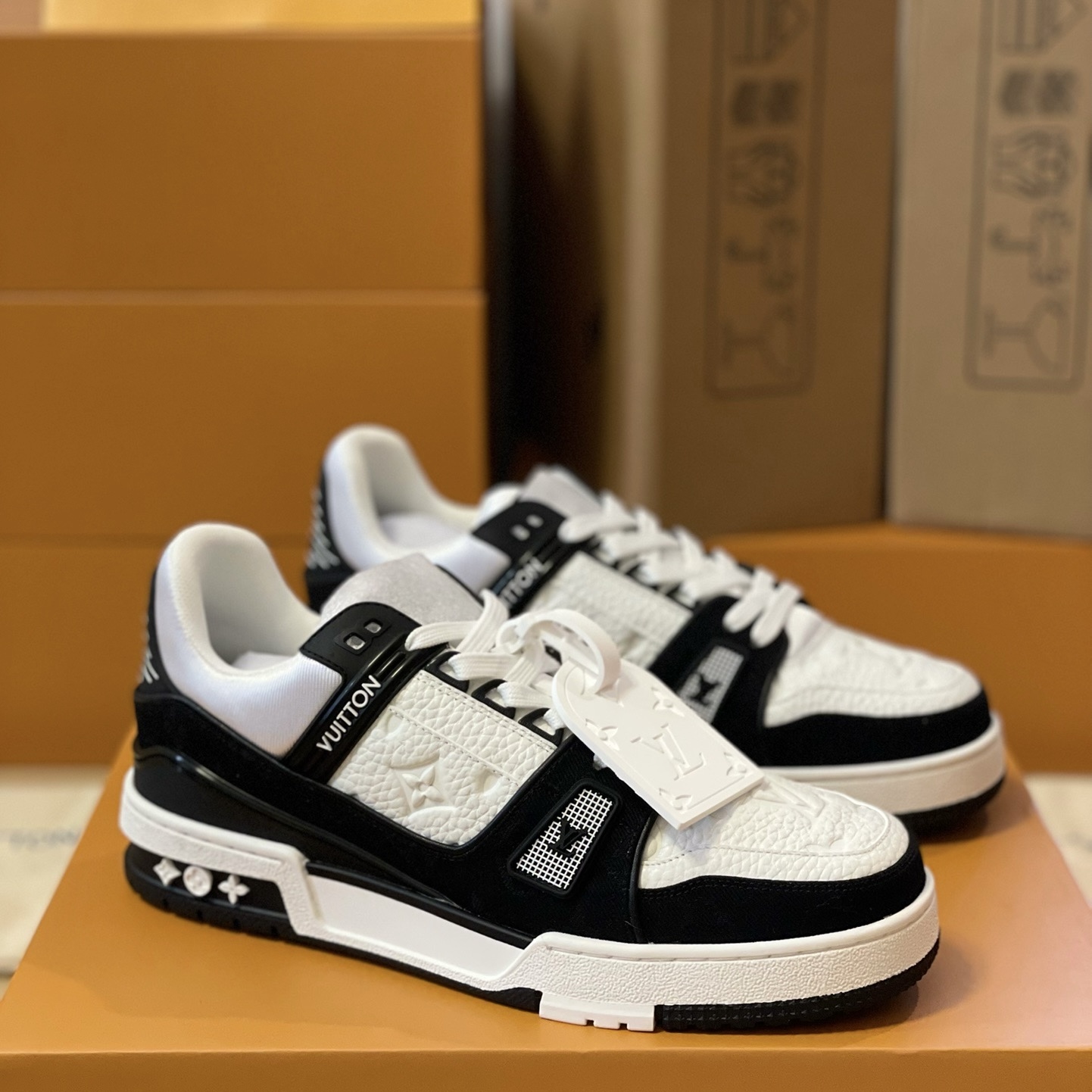 Loui Vuitto TRAINER SNEAKER