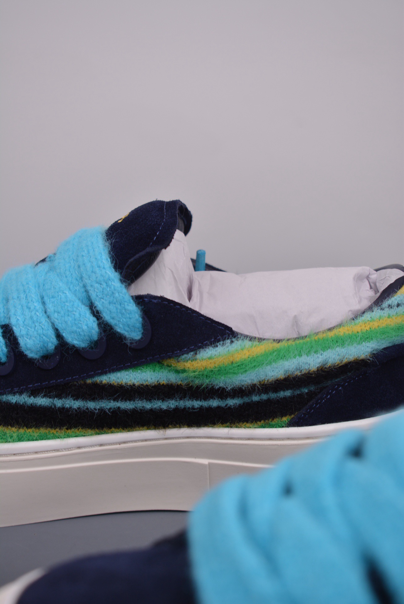 DR B33 SNEAKER