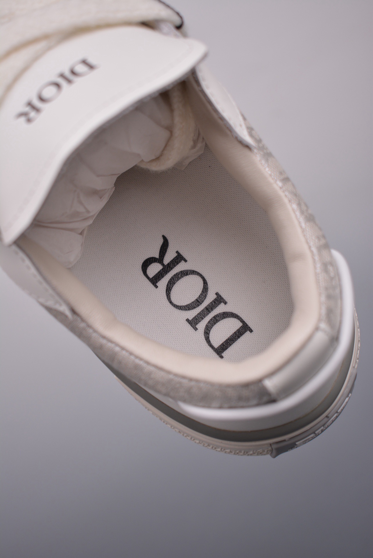 DR B33 SNEAKER