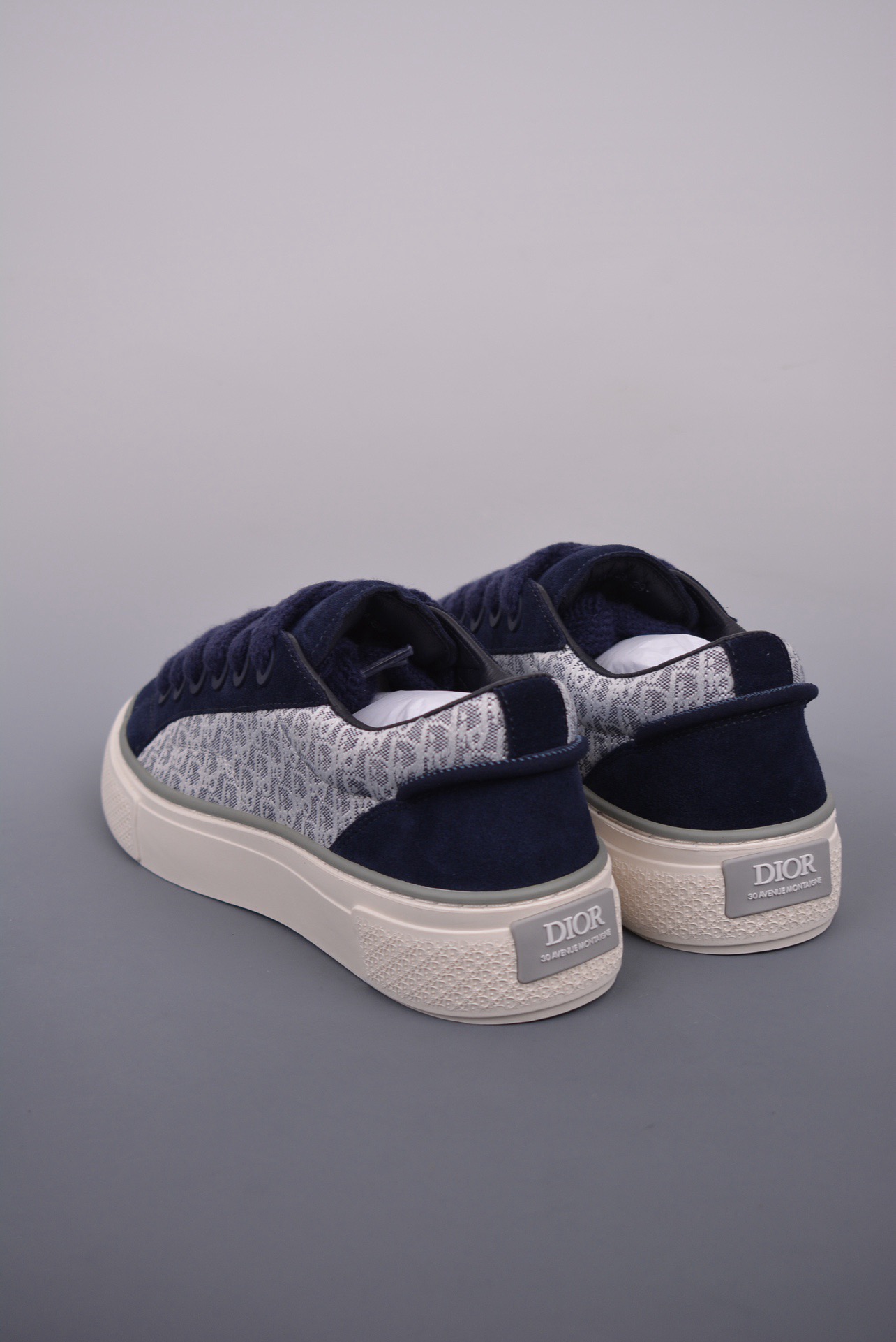 DR B33 SNEAKER